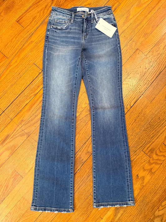 LOW RISE SLIM BOOTCUT JEAN