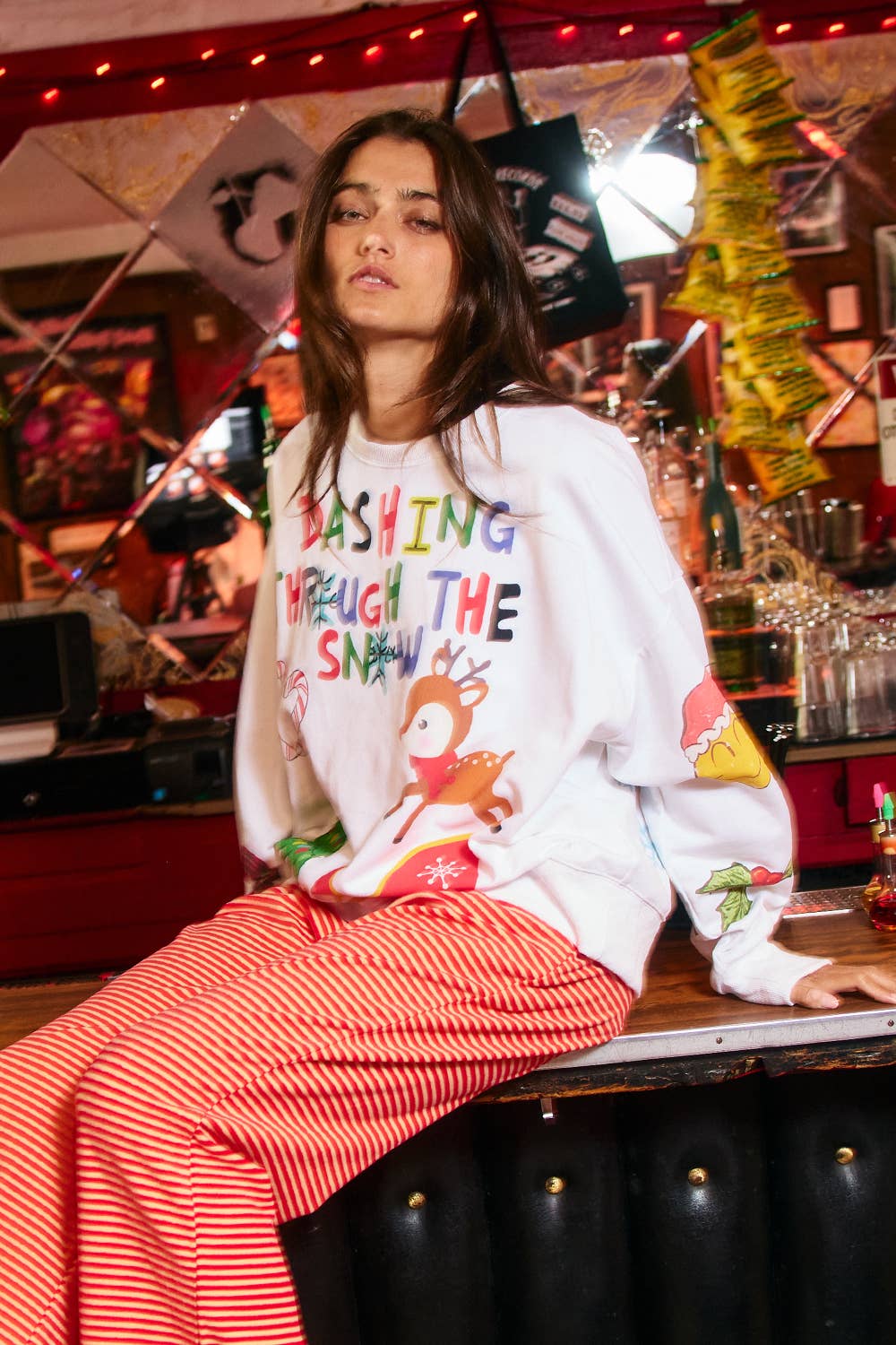 IT2537-XMAS | Colorful Christmas Graphic Sweatshirt