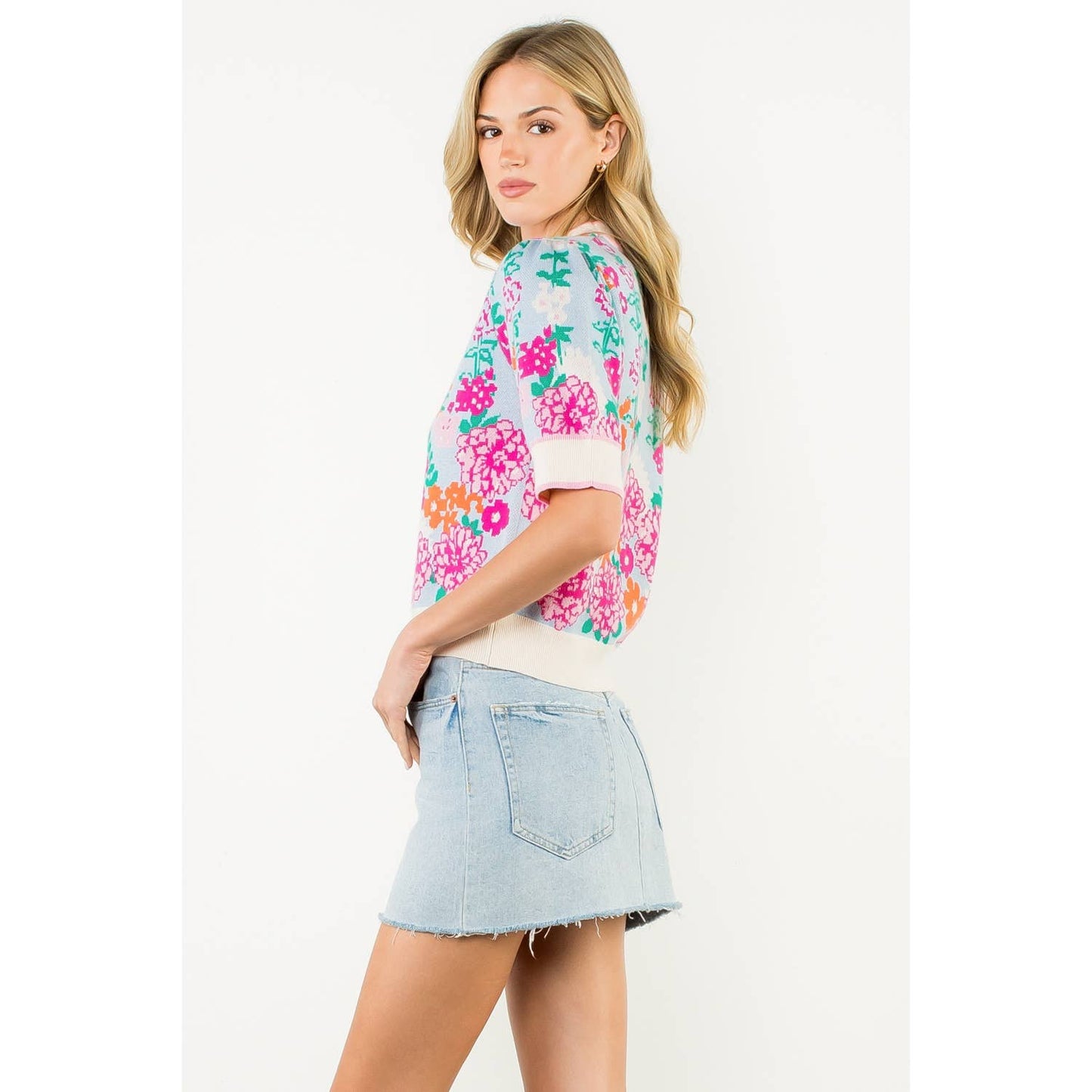 Short Sleeve Floral Knit Top